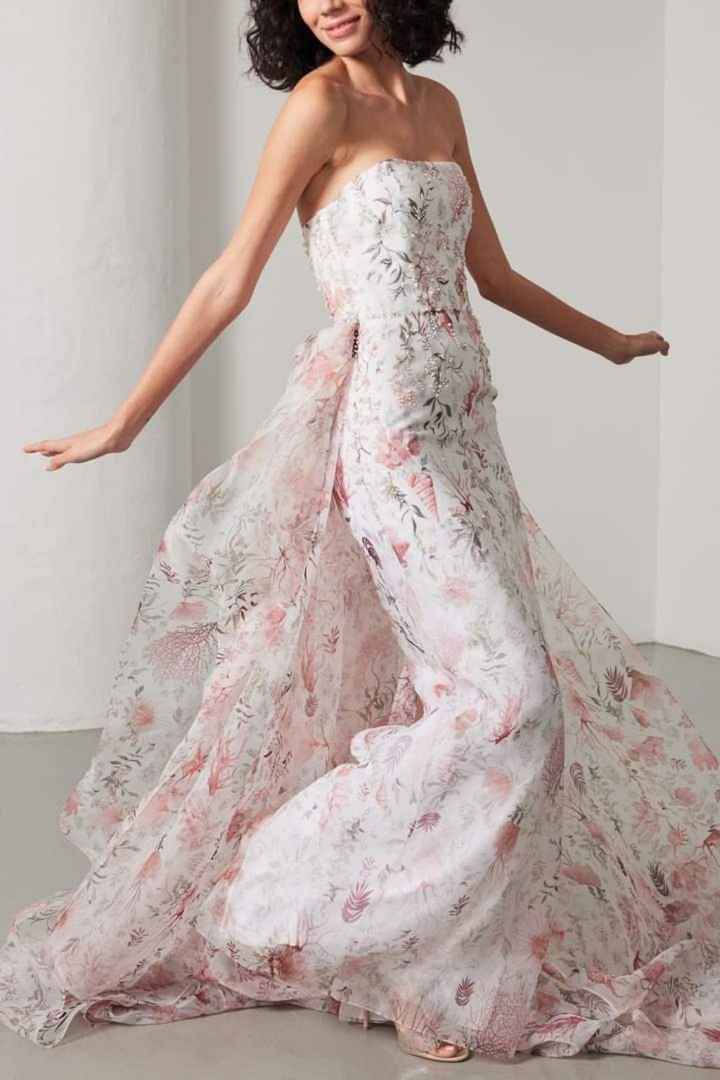 Algunos vestidos de la colección 2023 Lunar Gardens by Hermione de Paula - 1