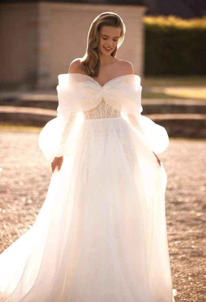Algunos vestidos de la colección 2023 'arome d'amour by Daria Karlozi - 4
