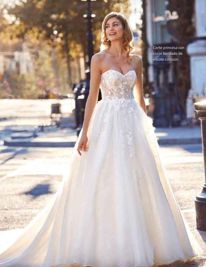 Vestidos colección 2023 Shine Bright by White One - 3