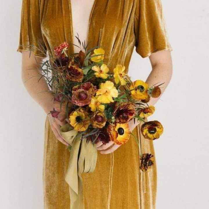 Colores joya en los vestidos de las damas - 3