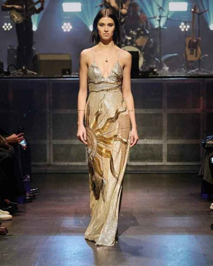 Tendencia 2024: vestido de novia en dorado - 2
