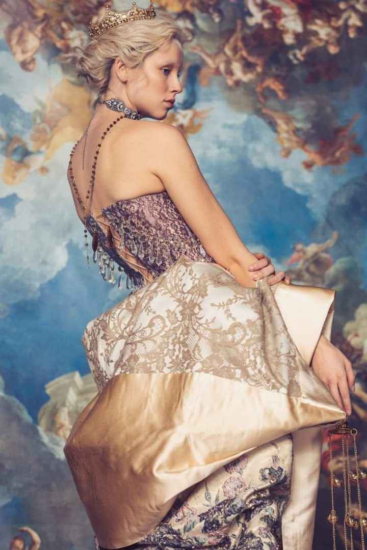 Tendencia 2024: vestido de novia en dorado - 3