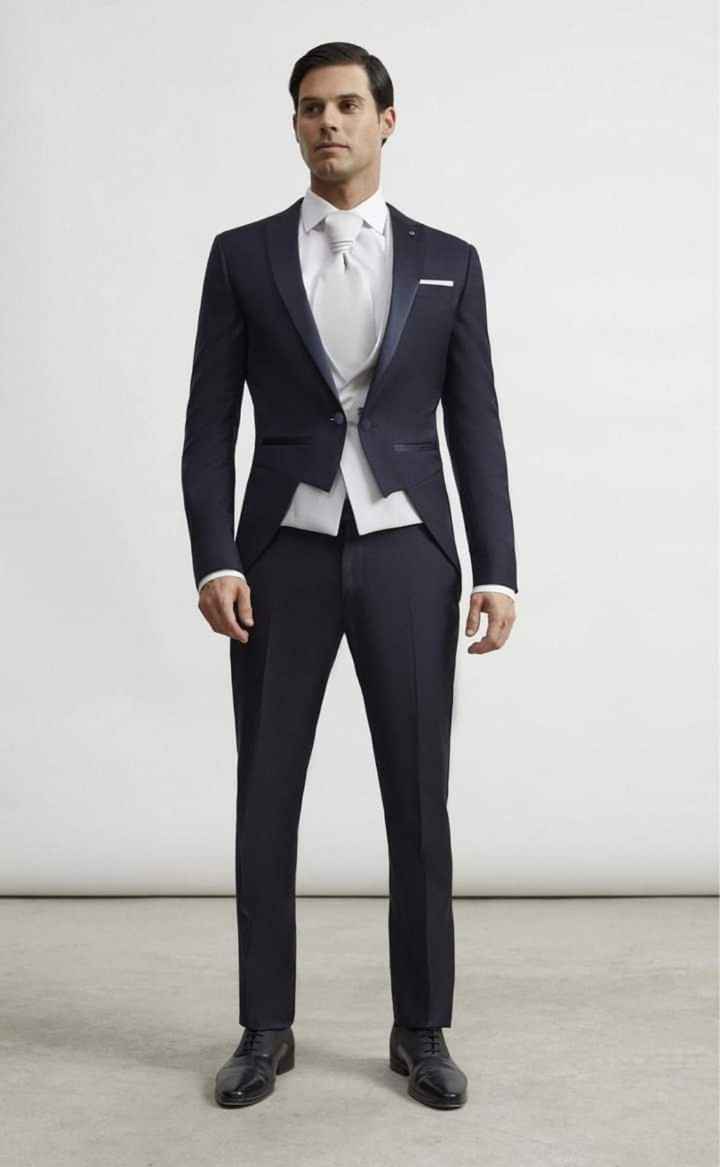 Algunos trajes de la colección Thomas Pina - 1