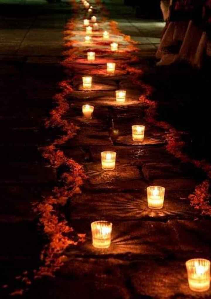 Decora con velas un camino o pasillo largo - 2