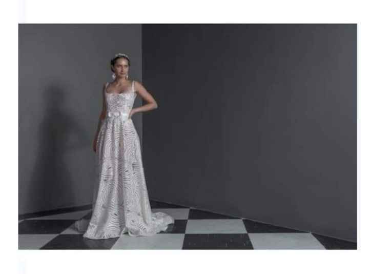 Vestidos colección otoño-invierno 2023 North Star by Anna Georgina - 1