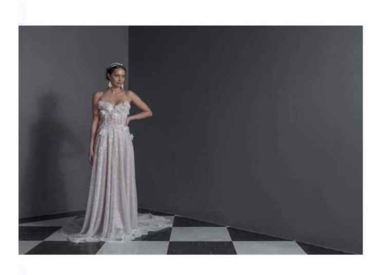 Vestidos colección otoño-invierno 2023 North Star by Anna Georgina - 3