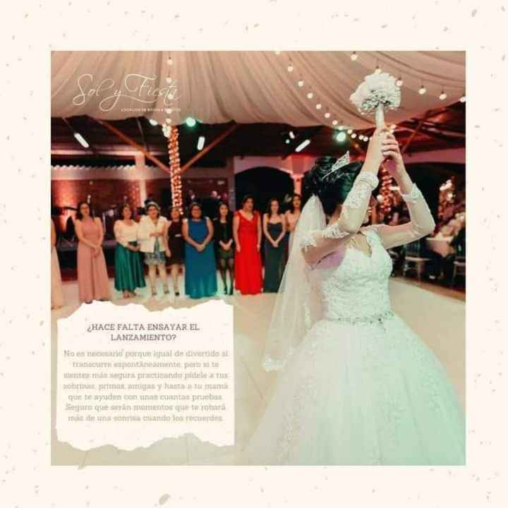 Tradiciones: el lanzamiento del ramo💐 - 4