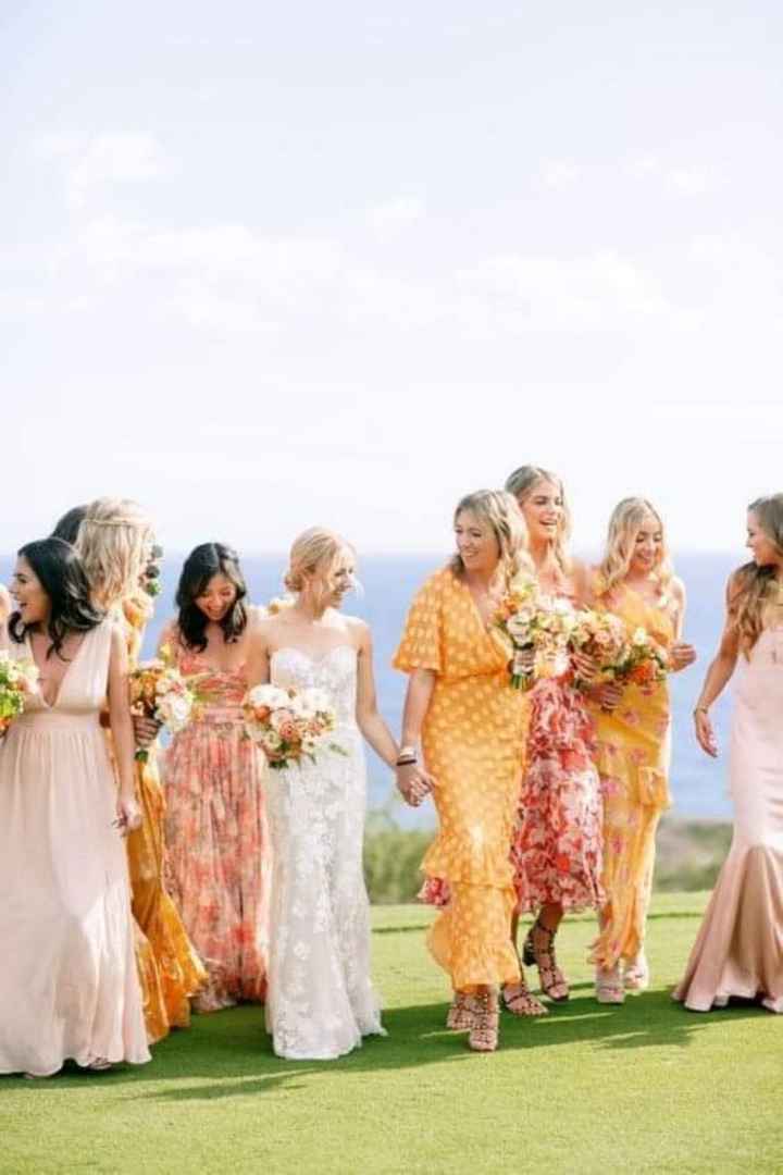 Damas de honor: vestidos lisos y estampados - 1