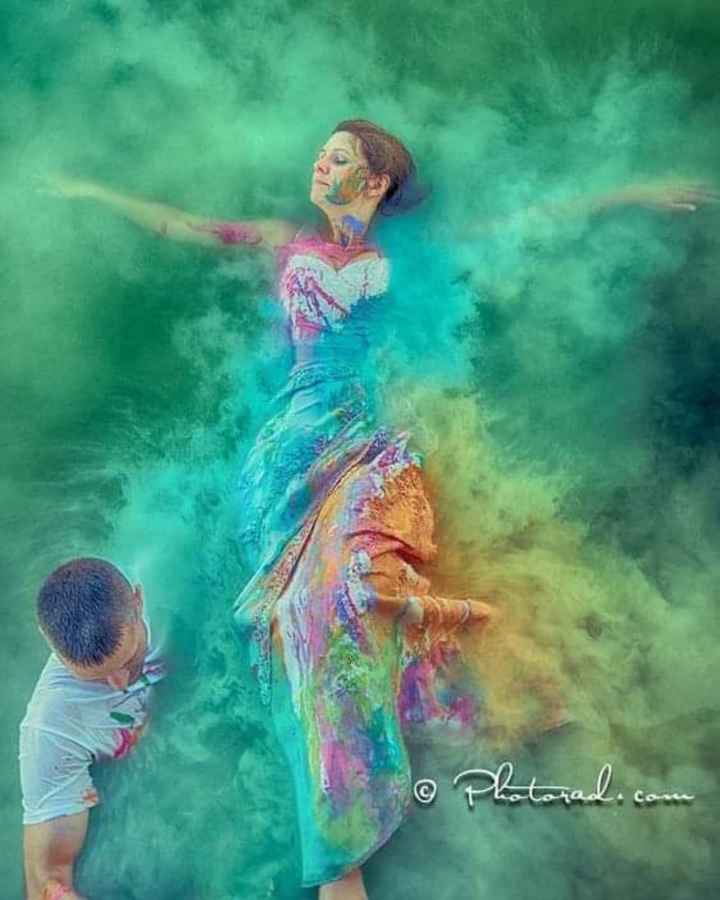 Trash the dress con polvos holi - 4