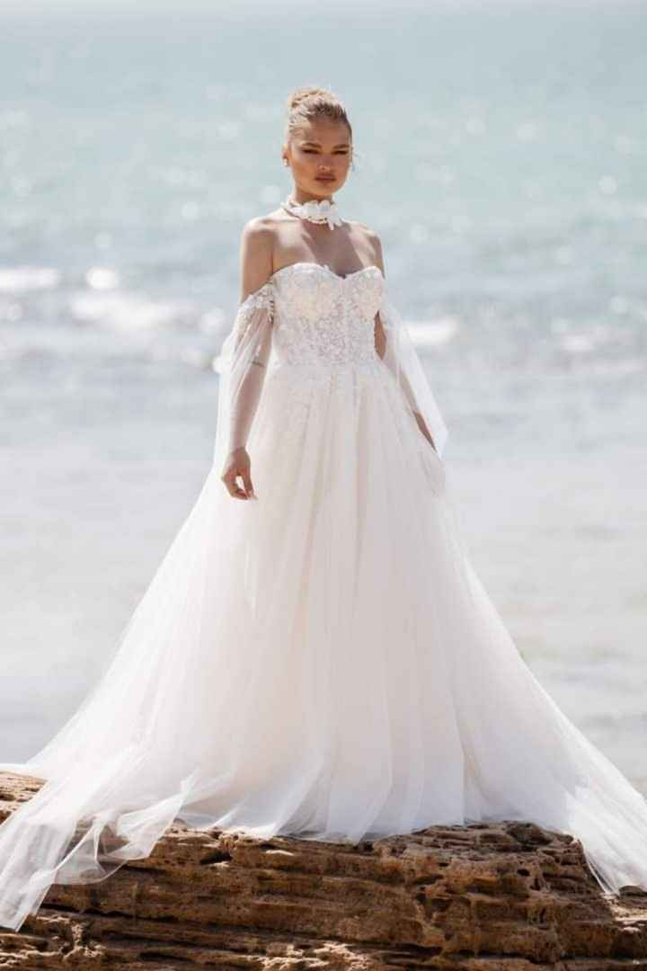 Algunos vestidos de la colección 2024 Destinations by Yaniv Persy - 1