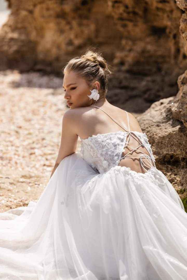 Algunos vestidos de la colección 2024 Destinations by Yaniv Persy - 2