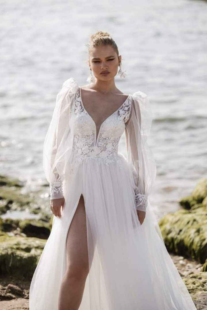 Algunos vestidos de la colección 2024 Destinations by Yaniv Persy - 3