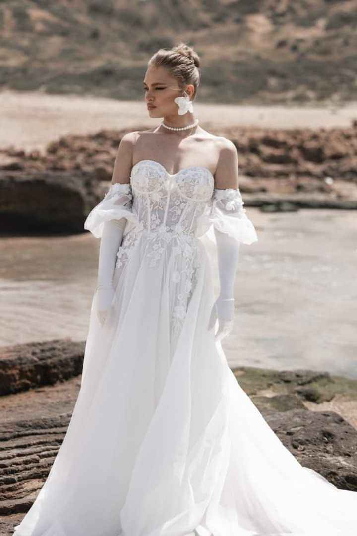 Algunos vestidos de la colección 2024 Destinations by Yaniv Persy - 4