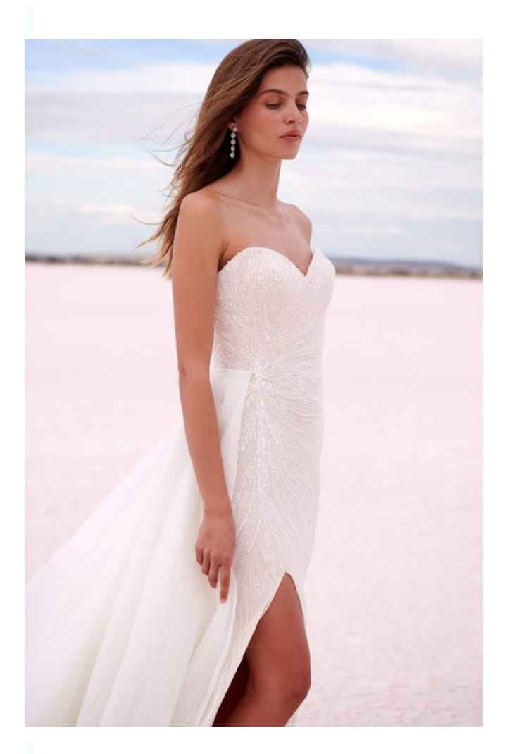 Vestidos colección otoño-invierno 2023 One by Jeune Bridal - 12
