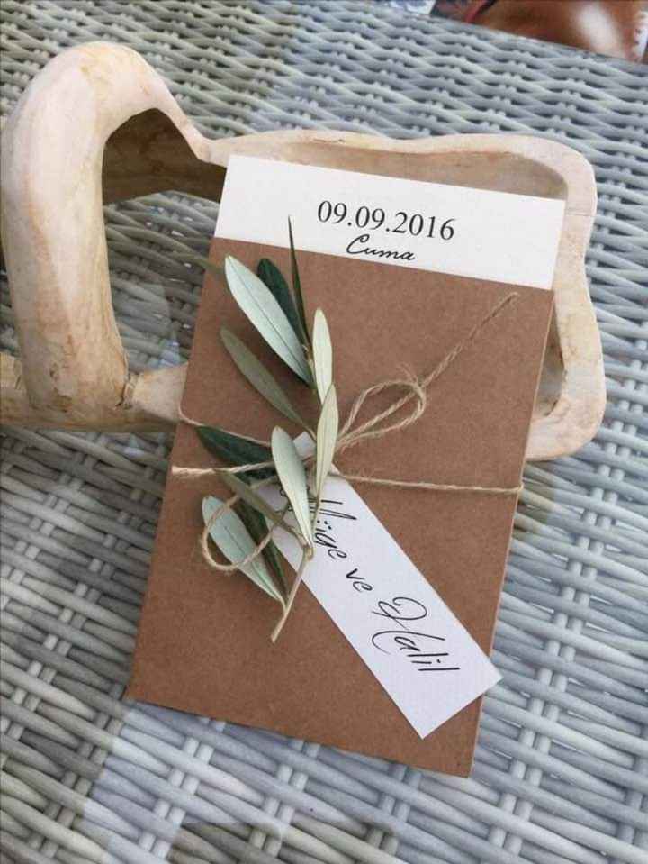 Invitaciones con sellos de cera,listones y pequeñas flores - 4