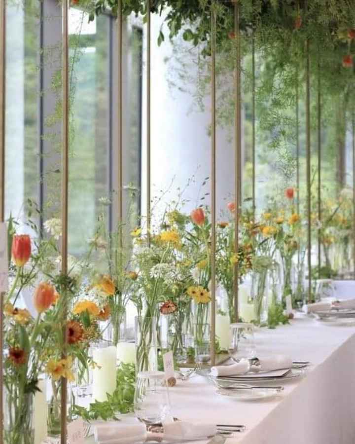 Caminos de mesa con floreros individuales - 1
