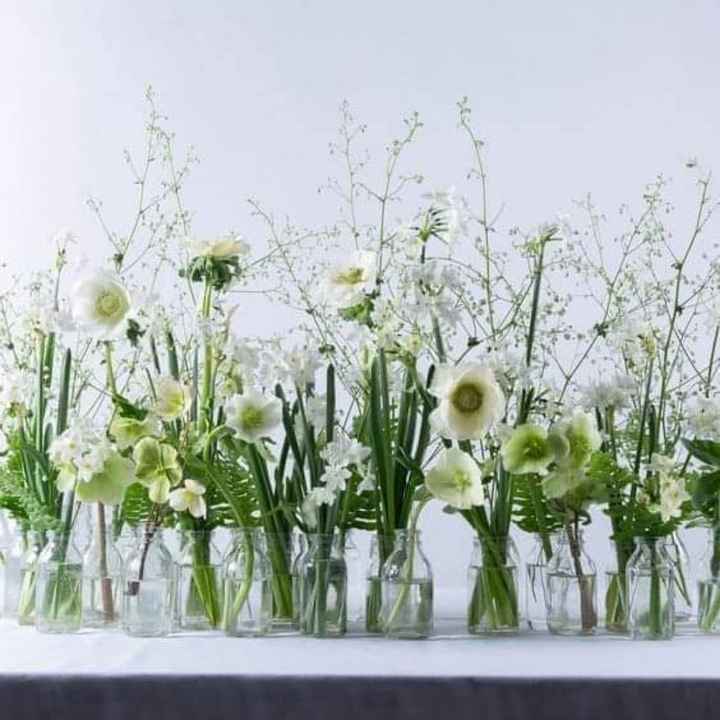 Caminos de mesa con floreros individuales - 4