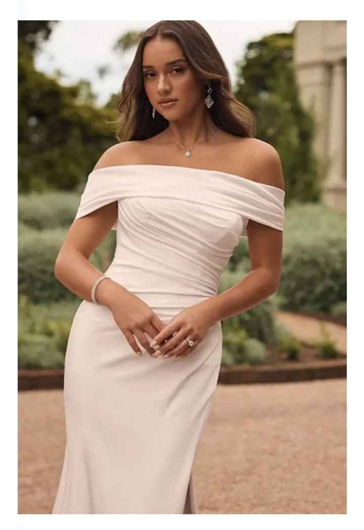 Vestidos colección otoño-invierno 2023 Sophia Tolli - 5