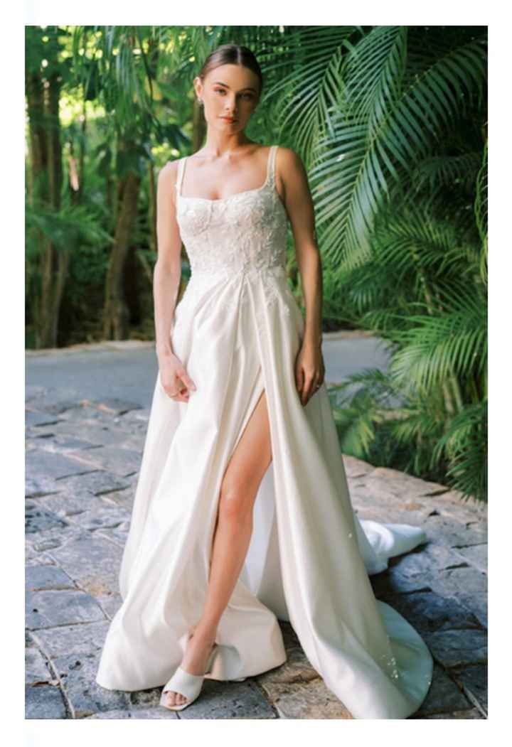 Vestidos colección otoño-invierno 2023 Dream State by Watters - 12