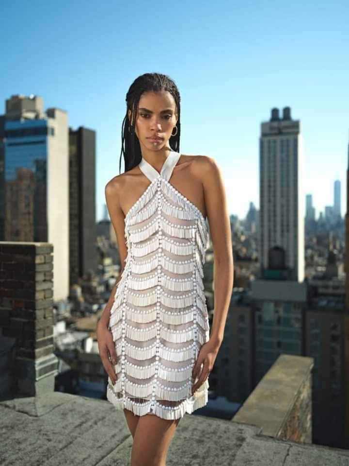 Algunos vestidos de la colección primavera -verano 2024 Naeem Khan - 1