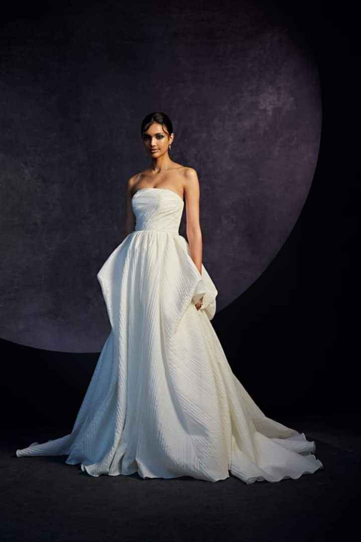 Algunos vestidos de la colección primavera -verano 2024 Theia - 4
