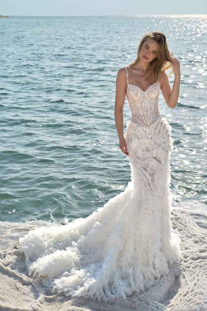 Algunos vestidos de la colección primavera -verano 2024 Sunrise by Lee Petra Grebenau - 1