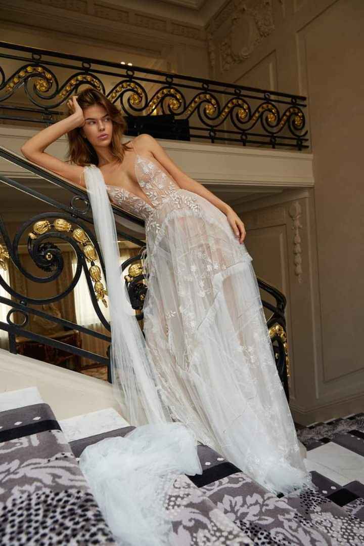Algunos vestidos de la colección otoño-invierno 2024 Tierna es la noche by Liz Martínez - 4