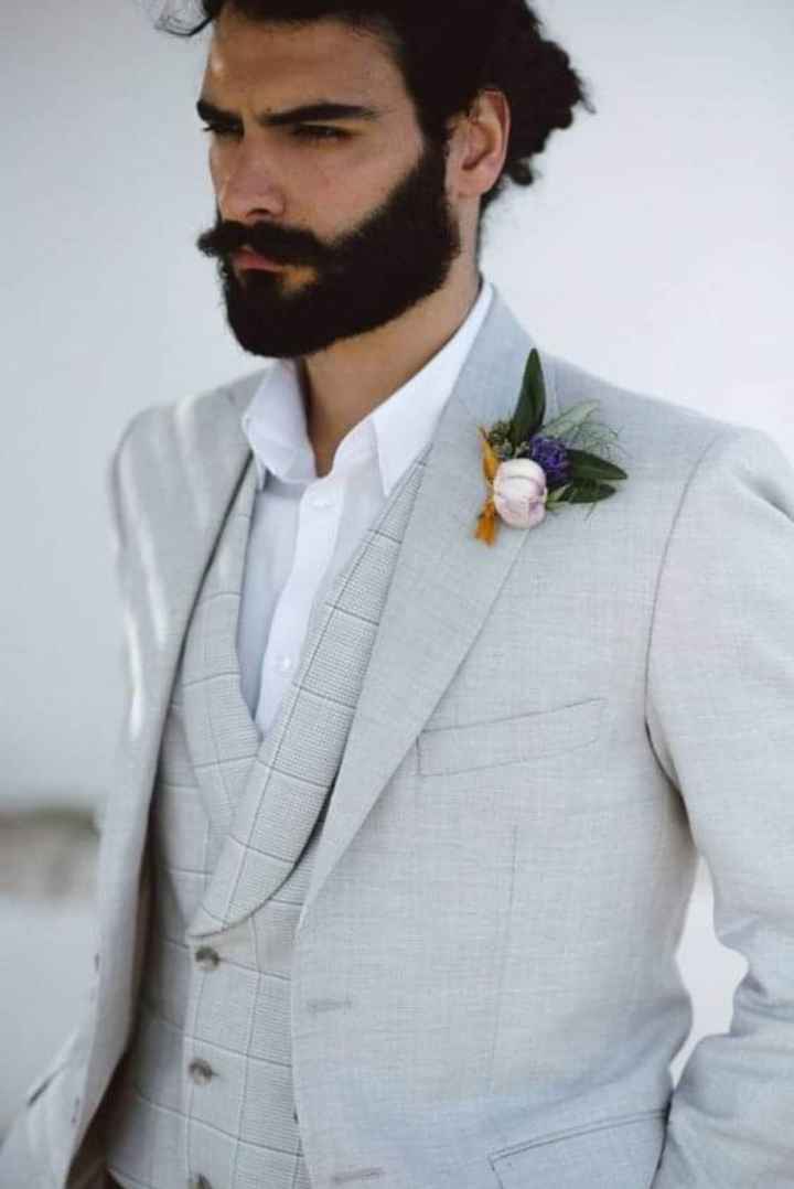 Trajes en gris claro - 2