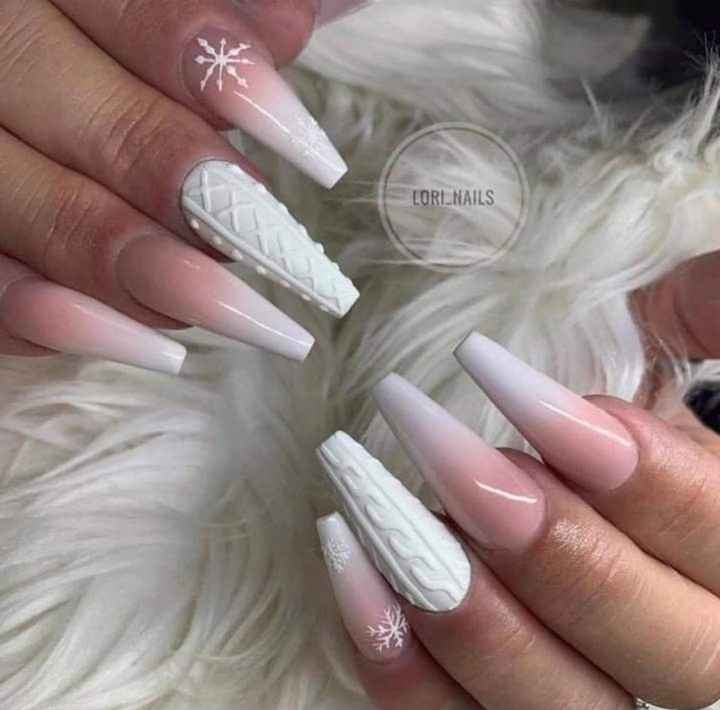 Uñas con acentos navideños ❄️🎅☃️🎄 - 6