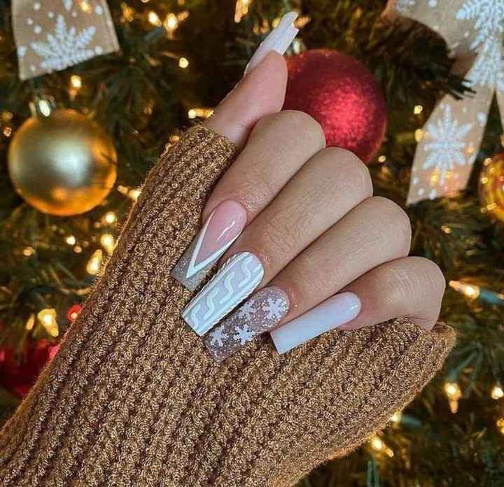 Uñas con acentos navideños ❄️🎅☃️🎄 - 9