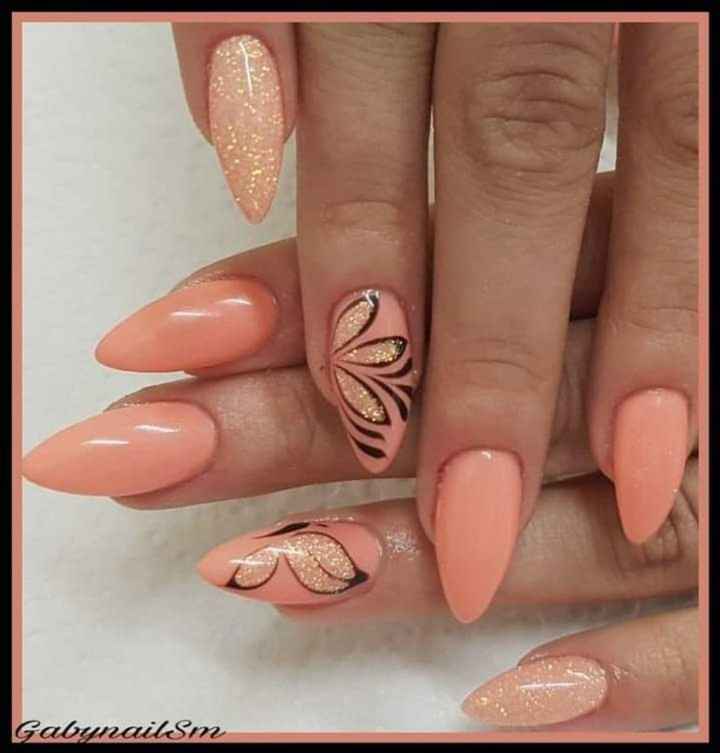 Uñas en Peach Fuzz - 10
