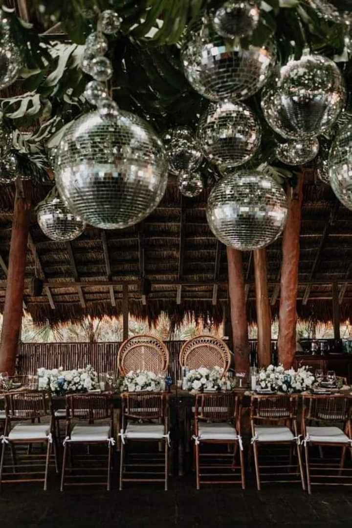 Decoración con bolas disco - 3