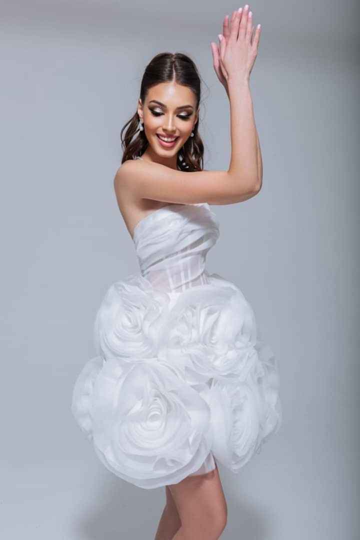 Algunos vestidos de la colección 2024 Dance by Dovita in White - 1