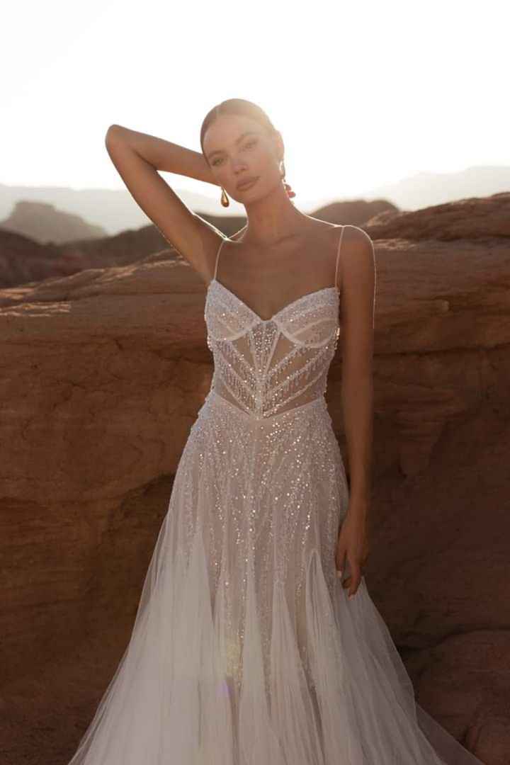 Algunos vestidos de la colección 2024 Red Rock by Julie Vino - 4