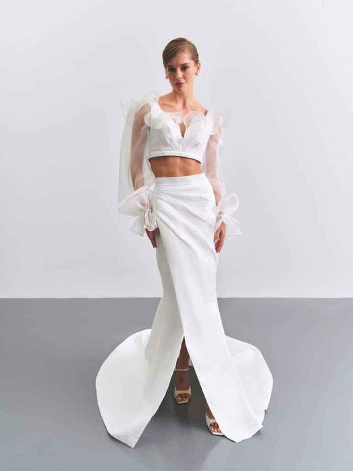Algunos vestidos de la colección Liretta 2024 - 1