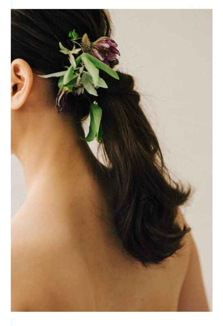 Peinados con flores naturales 🌺🌹🌸🌷🌻 - 10