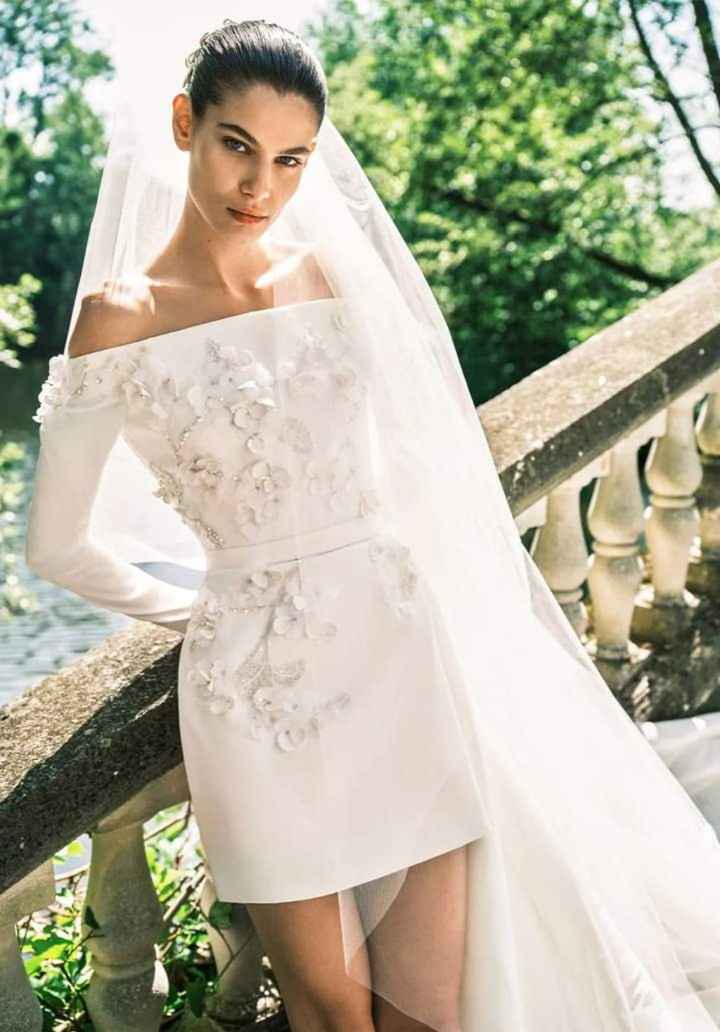 Algunos vestidos de la colección primavera -verano 2025 Elie Saab - 1