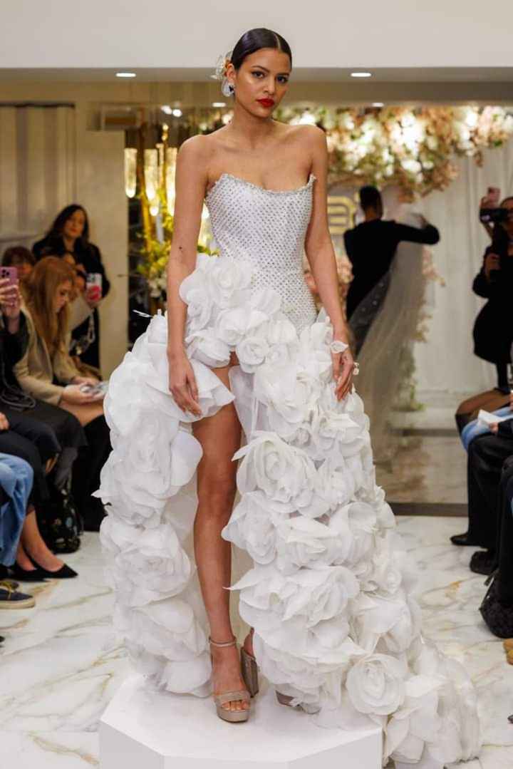 Algunos vestidos de la colección primavera -verano 2025 In Blossom by Ese Azenabor - 2