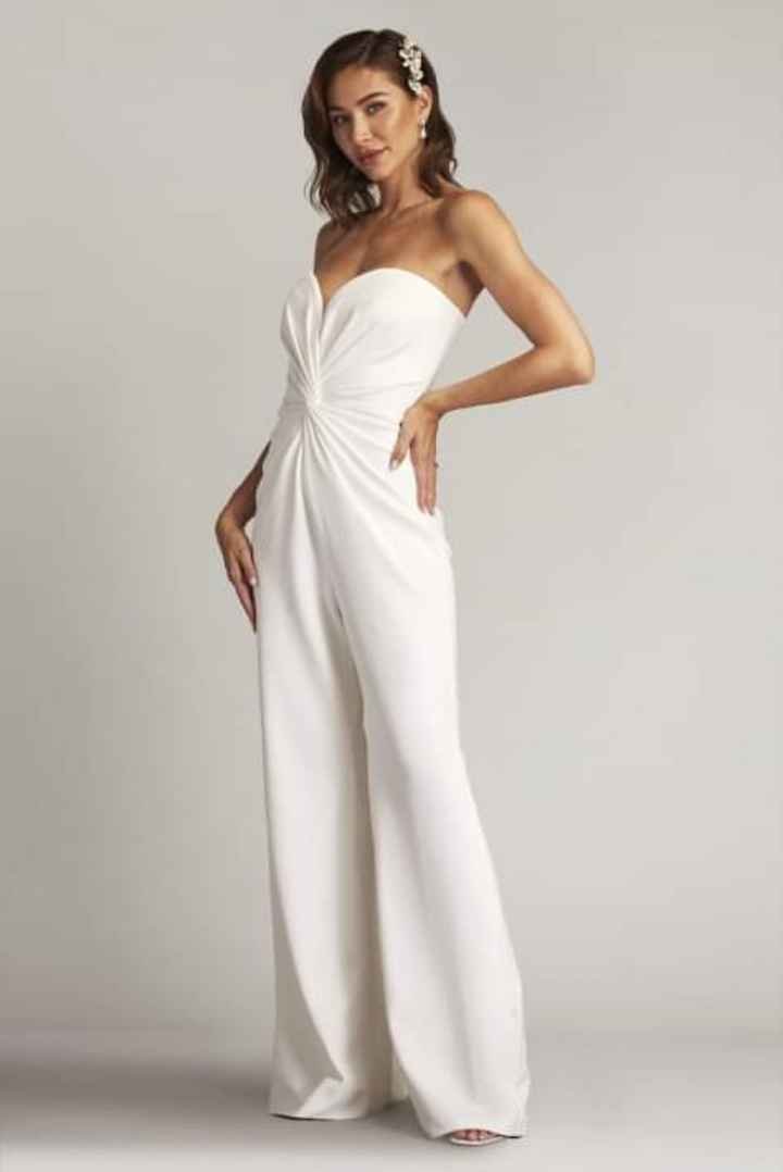 Algunos vestidos de la colección 2025 Tadashi Shoji - 1