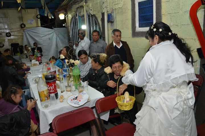 Zapatilla de la novia y firmar la camisa del novio - 1