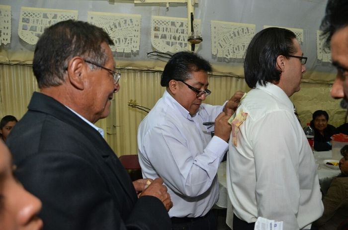 Zapatilla de la novia y firmar la camisa del novio - 2