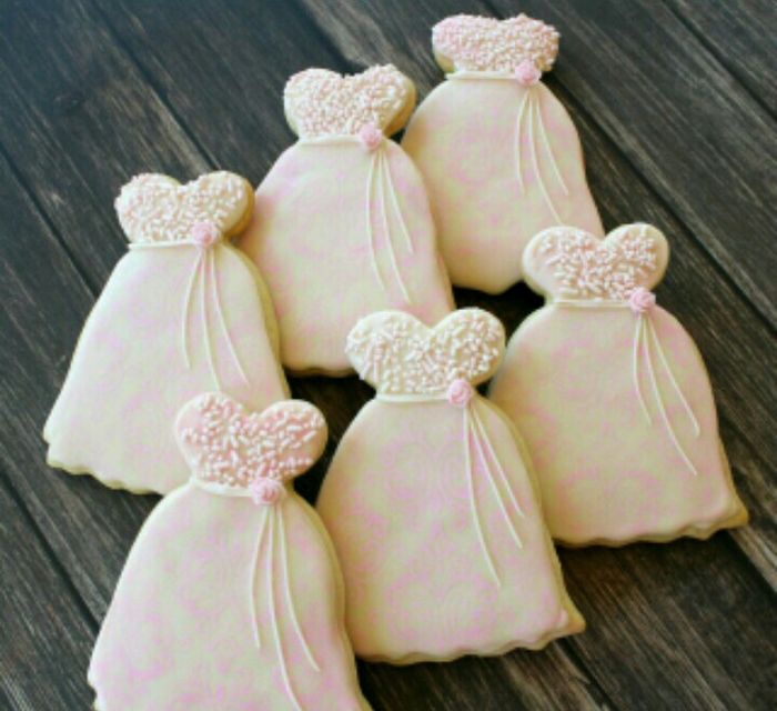 Galletas en forma de vestido de novia - 15