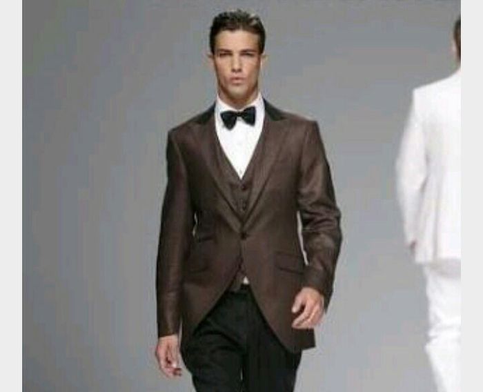 Trajes de novio en color café - 3