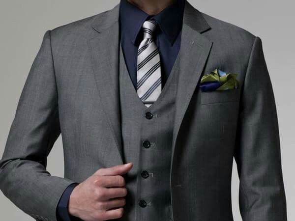 Trajes de novio en color gris 11