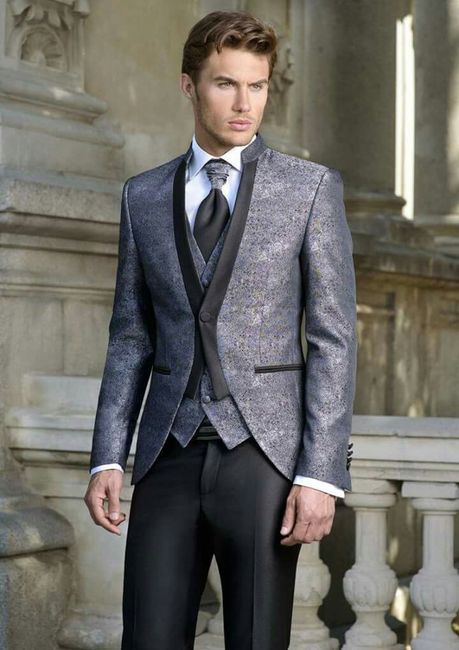 Trajes de novio en color gris 22
