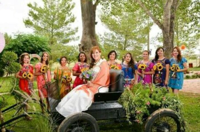 Vestidos muy mexicanos para damitas y damas de honor - 30