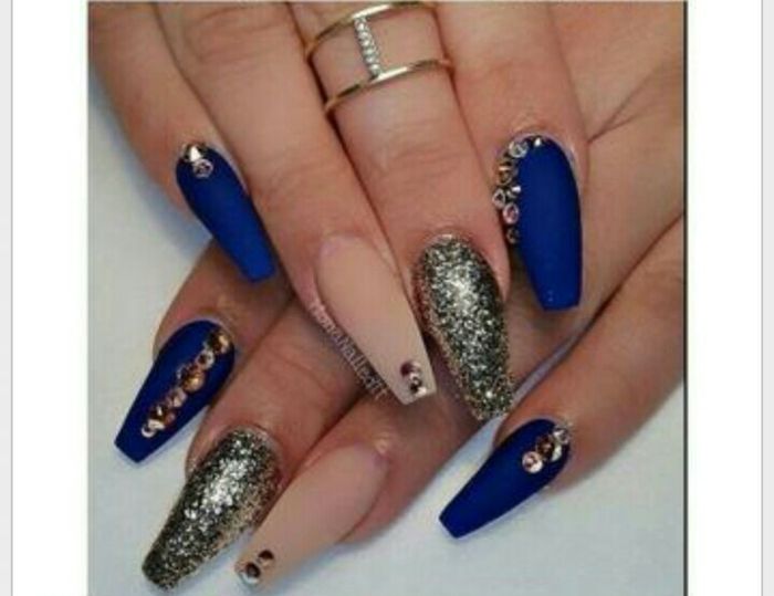 El azul en tus uñas - 30