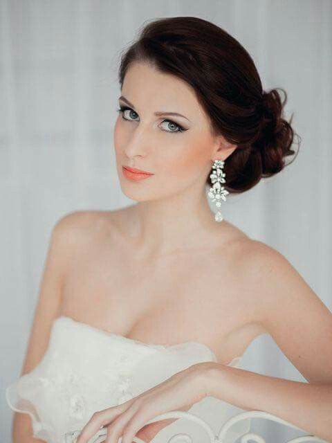 Maquillaje tenue y un lindo peinado - 5