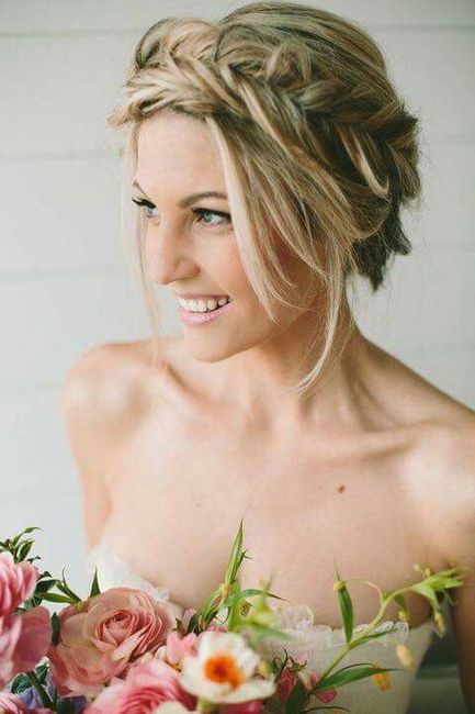 Maquillaje tenue y un lindo peinado - 15