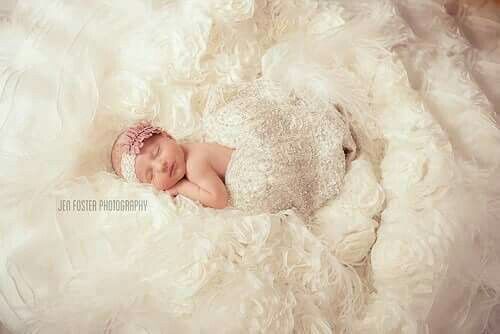 Fotos de tu bebé con tu vestido de novia 4
